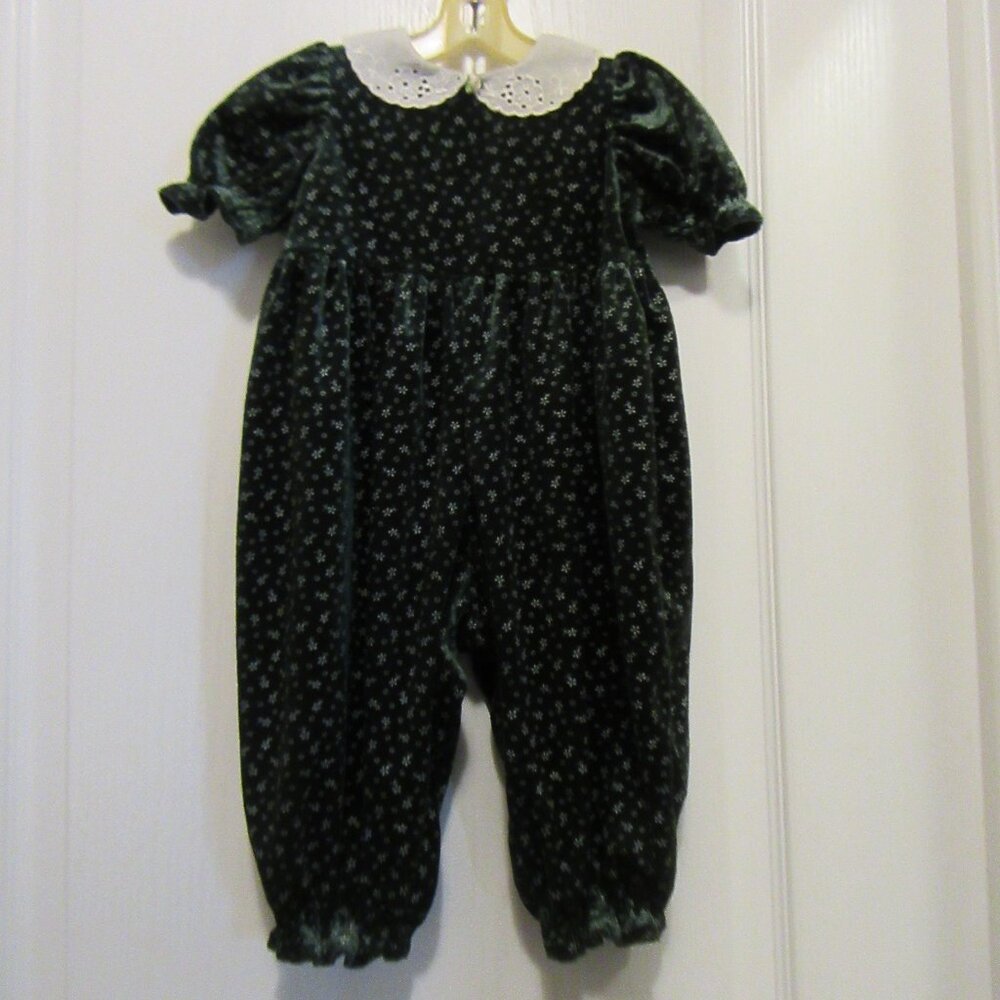 Baby Girl One piece Floral Jumpsuit Size 6- 9 Months